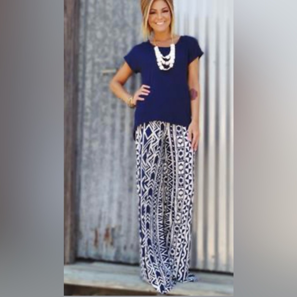 UK2LA Wide Leg Loose Fit Blue And White Pattern Pants.NEW